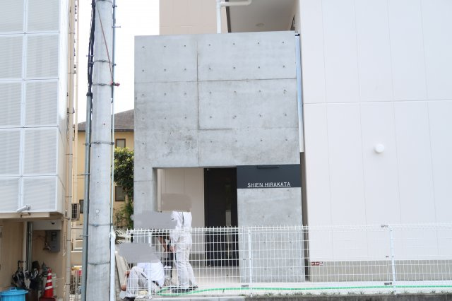 シエン枚方のエントランス|マンションの入口