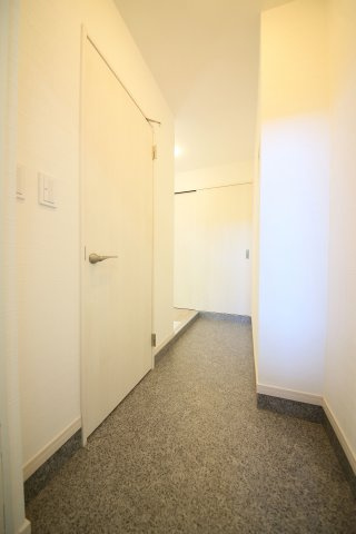 シャトー清城の玄関
