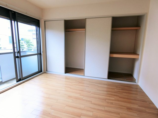 グランドパレスBの洋室