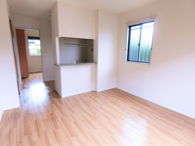 グランドパレスBの居間・リビング