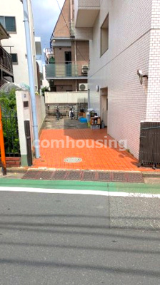 【エントランス】 | メゾン西原K