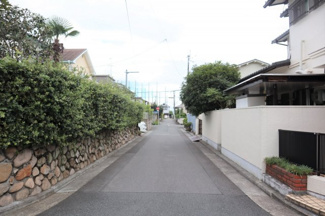 【前面道路含む現地写真】