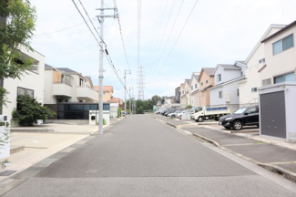 【前面道路含む現地写真】