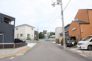 【前面道路含む現地写真】