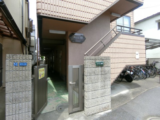 【エントランス】