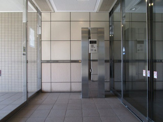 【エントランス】