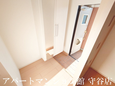 【玄関】 | イースト・フィールドレジデンス