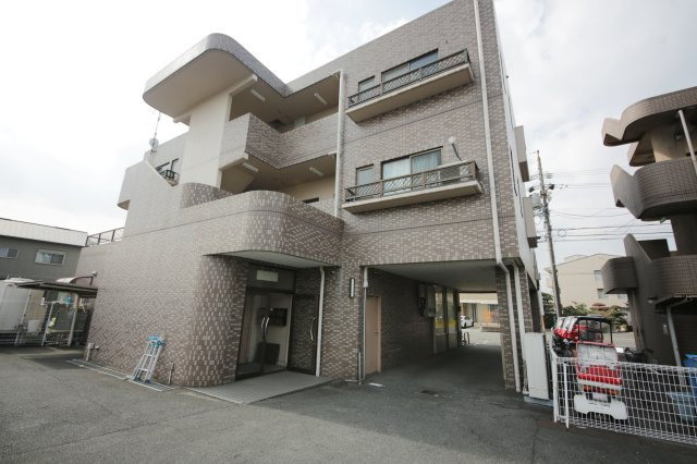 寺由ビルの外観パース
