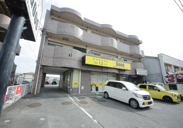 寺由ビルの外観パース