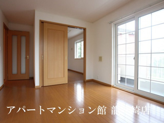 【居間・リビング】 | さくらヒルズ霞台　弐番館