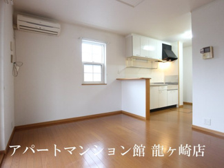 【居間・リビング】 | さくらヒルズ霞台　弐番館