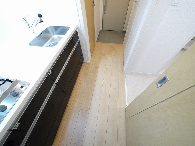 アルドゥル三条奈良Ⅱのキッチン|お料理しやすいキッチンです