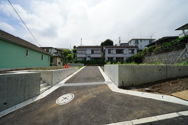 新規開発分譲地の整った街並♪近隣には公園、教育・医療施設等が充実♪保土ヶ谷区桜ヶ丘1丁目　全６棟新築戸建ての外観|近隣に公園や医療施設等充実した住環境良好なエリア。