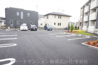 【駐車場】