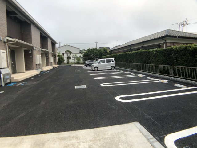 グランリールの駐車場|駐車スペースもあります