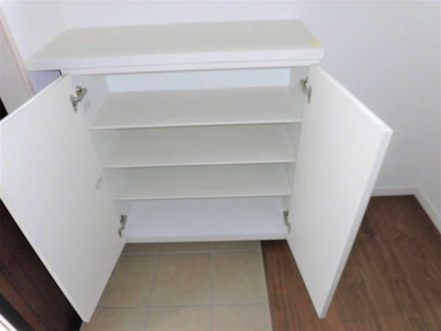 Bird garden Ogaki West  の玄関