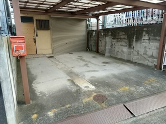 【駐車場】