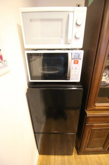 【設備】 | THE NEXT DOOR | 冷蔵庫、電子レンジも完備しております。