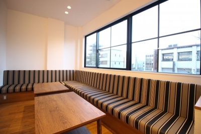 【居間・リビング】 | THE NEXT DOOR