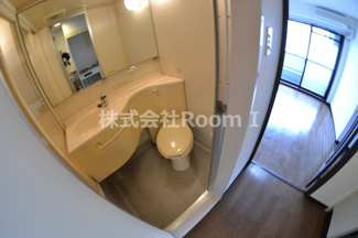 【トイレ】 | ミストラル本町ウエスト | ゆったりとした空間のトイレです