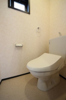 【トイレ】 | ラフォーレ・イースト | 落ち着いたトイレです