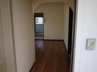 【玄関】 | コーポホワイトハウス