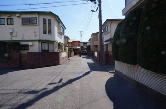 【前面道路含む現地写真】