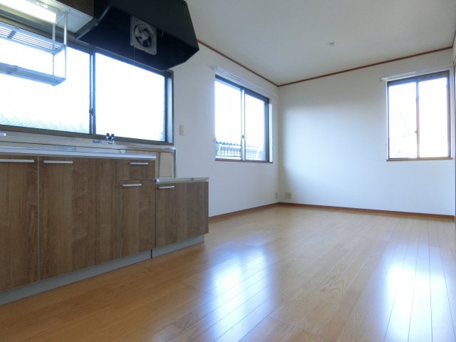 エクセレントＴＡＫＡ　Ａ棟の居間・リビング