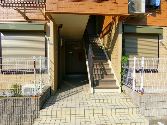 エクセレントＴＡＫＡ　Ａ棟のエントランス