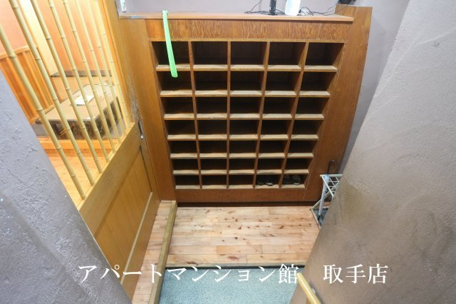 山中屋本店ビルの内装