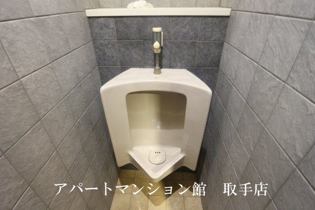 山中屋本店ビルのトイレ