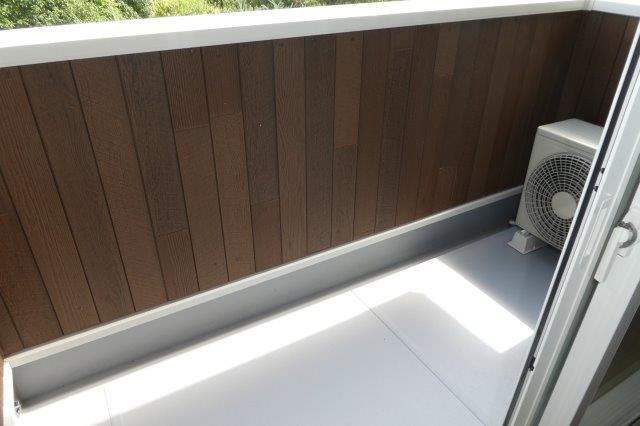 総社市井尻野のアパートのバルコニー