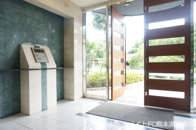 サンロージュ水前寺公園のエントランス