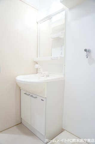 サンロージュ水前寺公園の独立洗面台