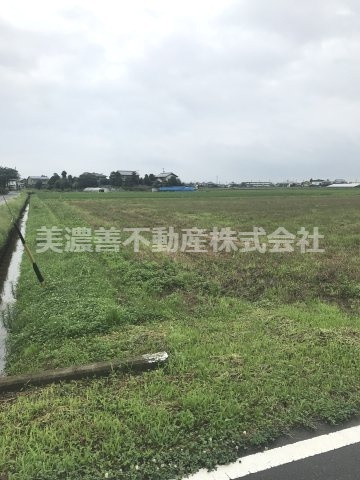 ５５２６２　海津市平田町西島土地の外観