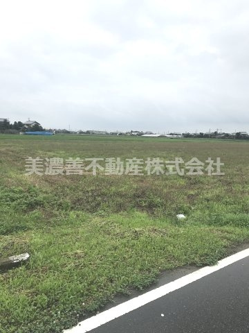 ５５２６２　海津市平田町西島土地の外観