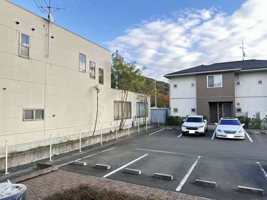 クオーレの駐車場