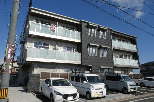 倉敷市大内の賃貸マンションの外観