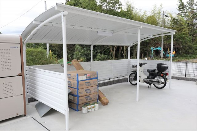ムーンリバーAの設備|屋根付き駐輪場