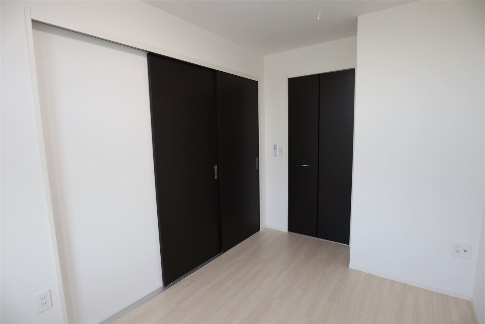 ムーンリバーAの洋室