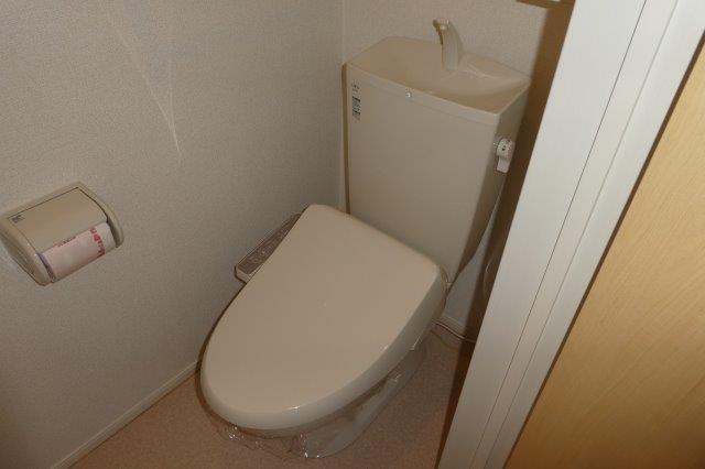 セレーノBのトイレ|ウォシュレット