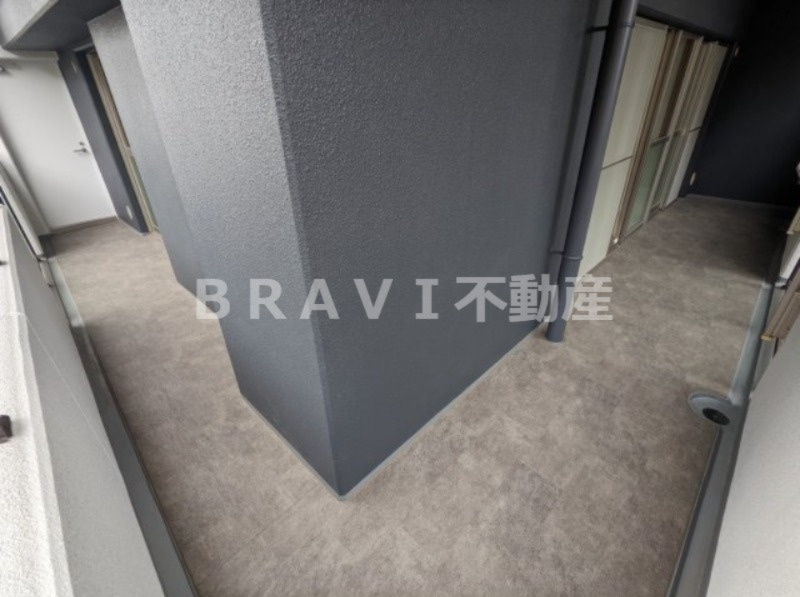 フォレステージュ谷町　BRAVI不動産のバルコニー