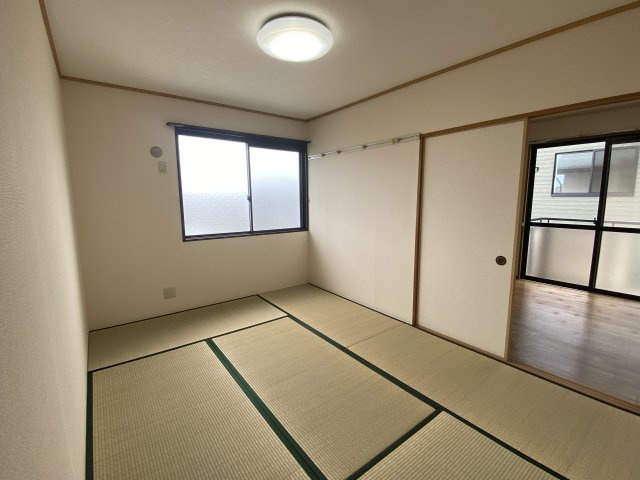 パークビレッジBの和室