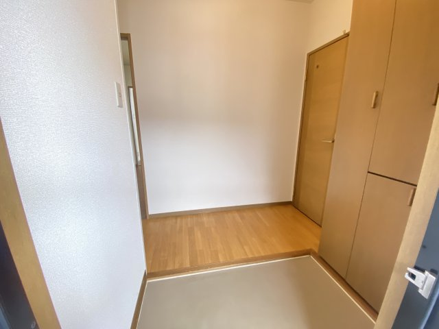 パークビレッジBの玄関