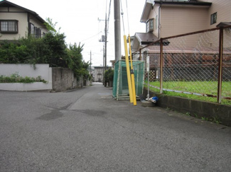 【前面道路含む現地写真】