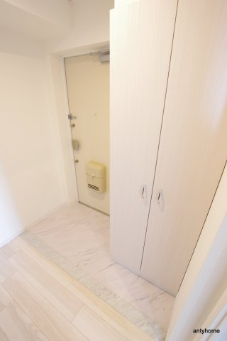 GAUDI 仲介手数料無料の玄関