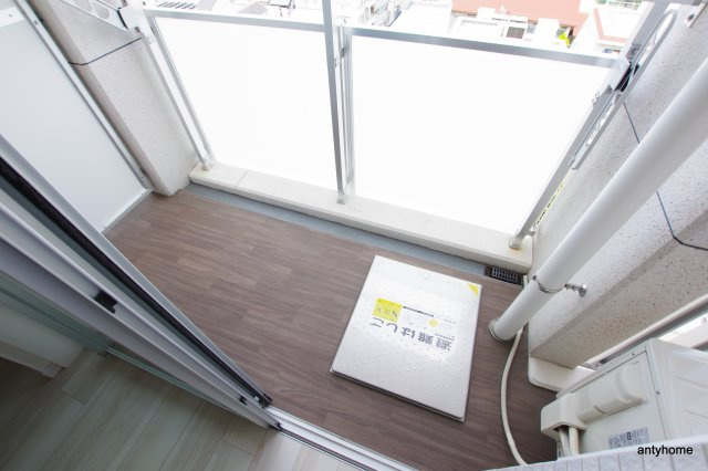 GAUDI 仲介手数料無料のバルコニー
