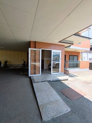 【エントランス】 | マンション生駒