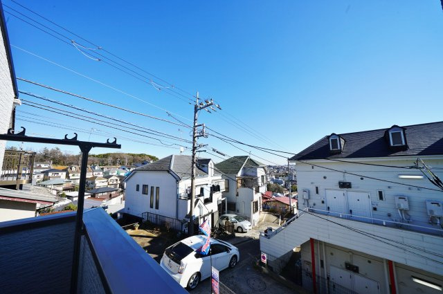 和田町駅徒歩１０分！ＬＤＫ２０帖、リビングイン階段♪南東道路で陽当たり良好。保土ヶ谷区和田2丁目　新築戸建ての展望