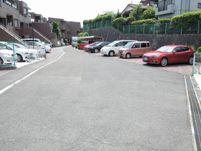 【駐車場】 | ナイスステージ湘南富岡 | 平置き駐車場